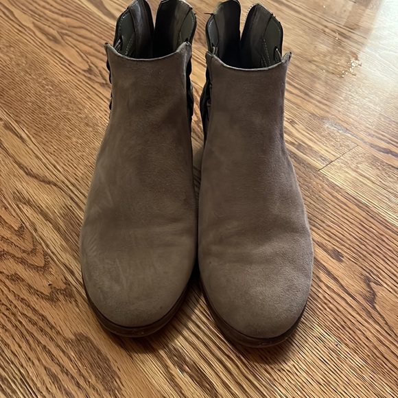 Vince Camuto Prestetta Bootie - Picture 7 of 7